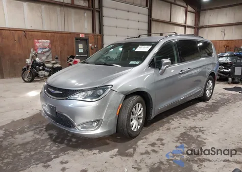 2019 Chrysler Pacifica Touring L из США, поврежденный, VIN 2C4RC1BG6KR582953